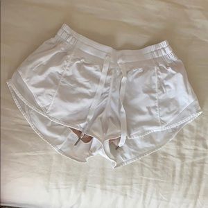 Lululemon Hotty Hot Short 2.5”